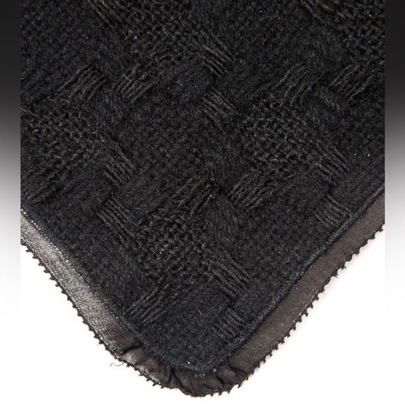 Vintage rare Louis Vuitton black wool stole or wrap with crystals and stones - Picture 5 of 5